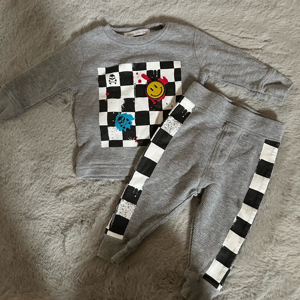 Little Mish Checkerboard Smile Sweat Set – Size 6M– EUC